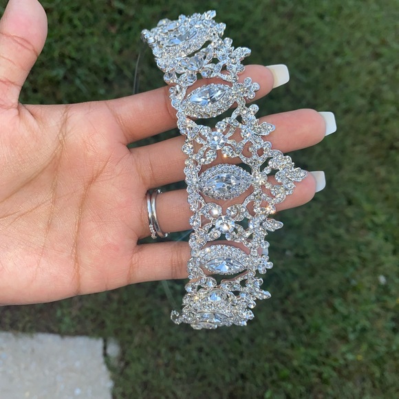 Tiara - Picture 4 of 5